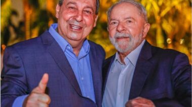 Apoiado por Lula, Omar Aziz participa de jantar com o petista e lideranças políticas