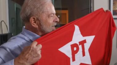 “Fico imaginando que Deus é petista”, diz Lula em entrevista