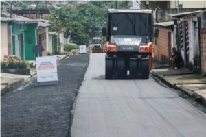 Leia mais sobre o artigo Obras do ‘Asfalta Manaus’ avançam no bairro Santa Etelvina