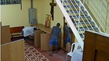 Criminosos invadem e fazem a limpa em igreja em Manaus