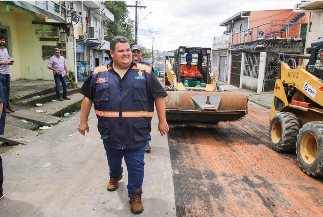 Leia mais sobre o artigo Secretário de Obras dá indiretas ao vereador Rodrigo Guedes nas redes socias