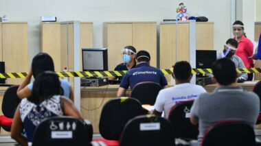 Governador Wilson Lima sanciona lei que estabelece tempo de espera máximo para atendimento ao consumidor