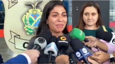Filha de servidora federal morta em Manaus passa mal em velório e remarca coletiva