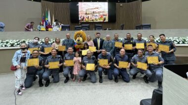 A pedido de Capitão Carpê, CMM homenageia Proerd por 20 anos de atuação no Amazonas