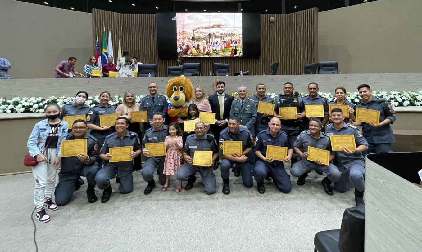 Leia mais sobre o artigo A pedido de Capitão Carpê, CMM homenageia Proerd por 20 anos de atuação no Amazonas