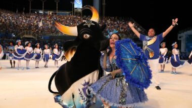 Caprichoso lota arquibancada do Bumbódromo em noite de passagem de som