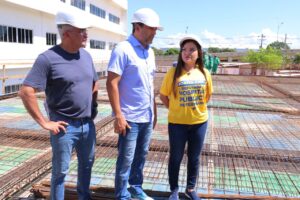 Leia mais sobre o artigo Wilson Lima vistoria obra de construção do primeiro Hospital Público Veterinário do Amazonas