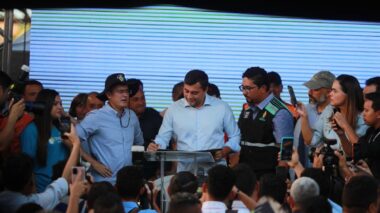 Feirantes estimam aumento de clientes e vendas com reformas de feiras itinerantes de Manaus
