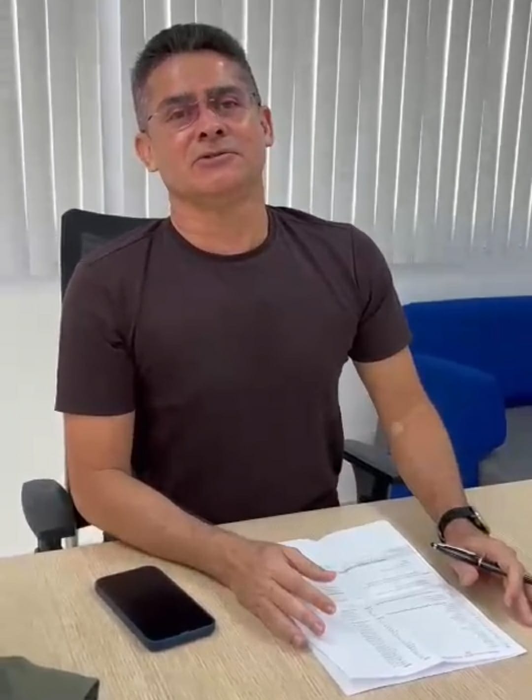 No momento, você está visualizando Prefeito David Almeida anuncia primeira parcela do 13º salário com injeção de aproximadamente R$ 320 milhões na economia local