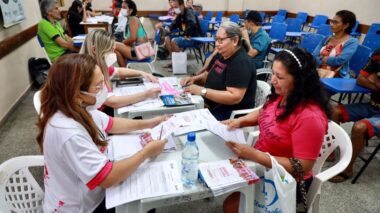 Empreendedoras recebem cheque simbólico do Crédito Rosa durante Governo Presente deste sábado (11/06)