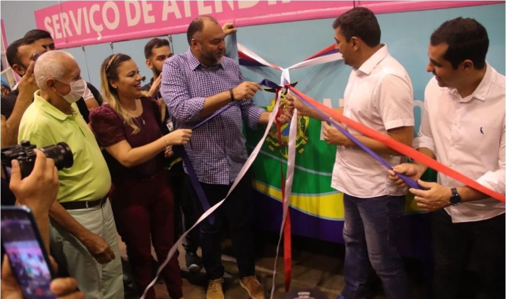 No momento, você está visualizando Wilson Lima entrega Ônibus do Idoso para mutirões itinerantes em Manaus