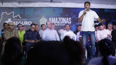 Wilson Lima sanciona lei que garante paridade e integralidade na aposentadoria de policiais civis