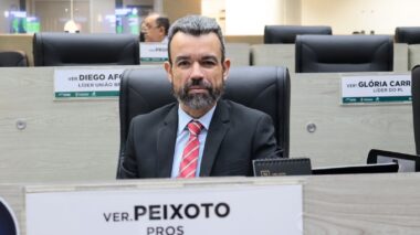 Vereador Peixoto presta homenagem ao ciclista morto a caminho do trabalho