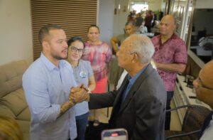 Leia mais sobre o artigo Liderancas eclesiásticas convidam Adail Filho e Dra. Mayara para visita em Manacapuru