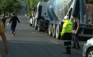 Leia mais sobre o artigo Trabalhador morre esmagado por caminhão em avenida de Manaus