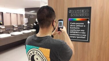 Câmara de Manaus suspende debate sobre instalação de banheiros multigêneros