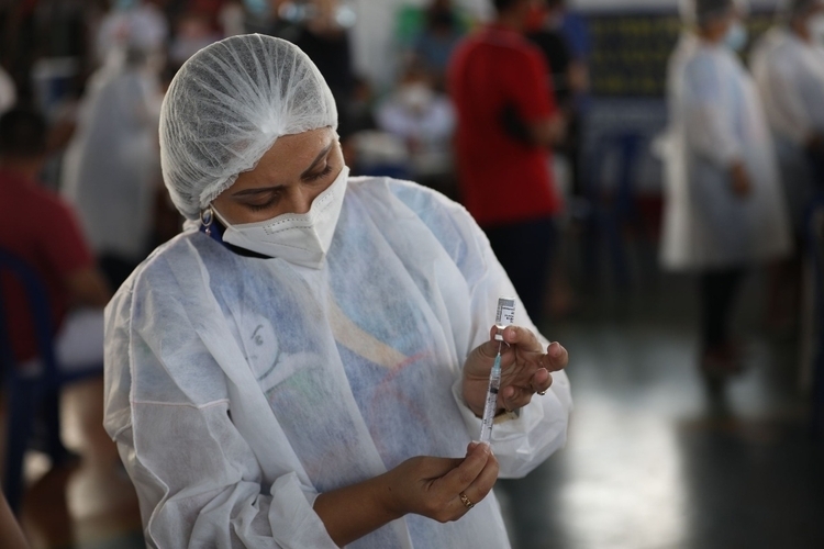 Leia mais sobre o artigo Amazonas volta à fase verde da Covid após redução de internações e óbitos