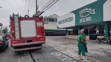 Peixaria do Juvenal tem princípio de incêndio neste sábado em Manaus