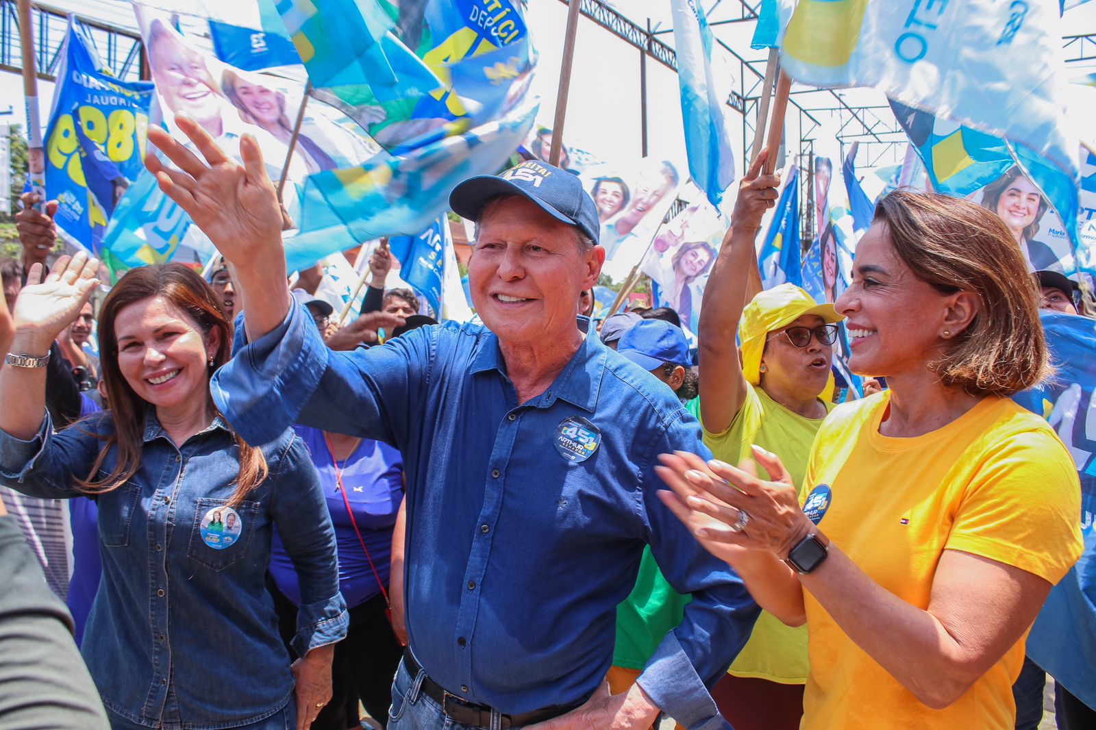 Você está visualizando atualmente ‘Querem quem represente o Amazonas de verdade’, diz Arthur Neto ao receber forte apoio em Iranduba