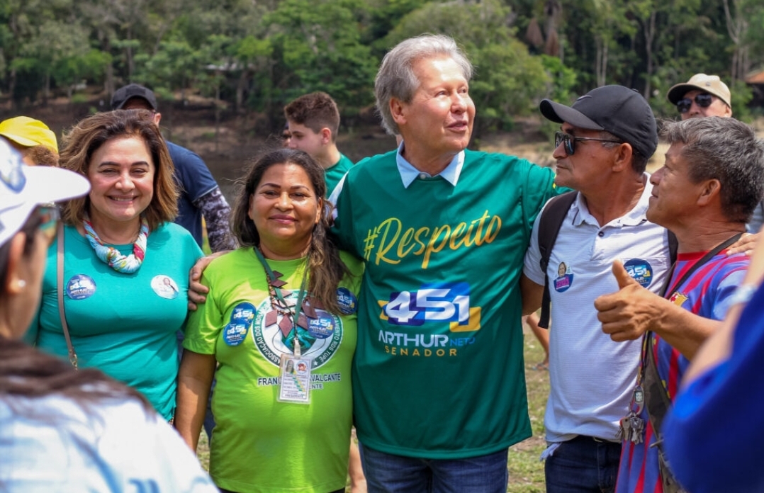 Você está visualizando atualmente Comunidades precisam ser libertas do isolamento, diz Arthur, em visita ao Livramento