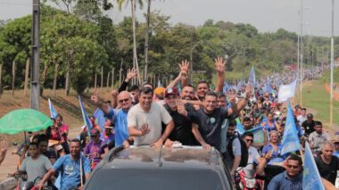 Wilson Lima reúne multidão em Borba e destaca entregas que mudam a vida da população