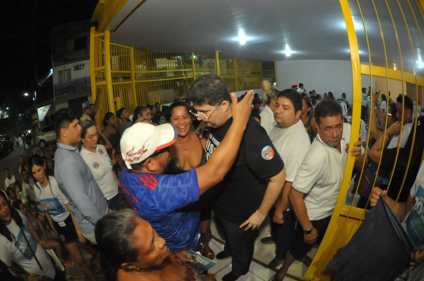 No momento, você está visualizando Com quase 300 mil votos para o Senado em 2018, Hissa é recebido por multidão na zona Sul de Manaus