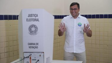 “A gente confia na decisão do povo”, diz Wilson Lima ao votar neste domingo