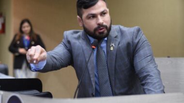 Capitão Carpê tem liderado oposição à reeleição de David Reis na presidência da CMM