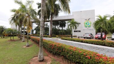 Governo do Amazonas decreta ponto facultativo na segunda-feira (14/11)
