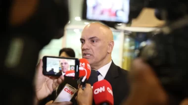 Moraes define multa de R$ 100 mil/hora a quem bloquear vias