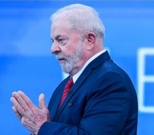 Leia mais sobre o artigo Lula chega a Brasília amanhã (8) e inicia trabalhos na base de transição