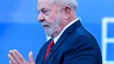 Lula chega a Brasília amanhã (8) e inicia trabalhos na base de transição