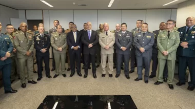 Moraes vai conceder medalha a PMs por trabalho nas eleições
