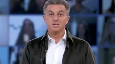 Huck critica gastos bilionários fora do teto planejados por Lula