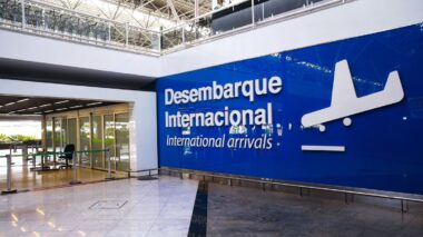 Aeroportos têm atrasos no 1° dia de greve de pilotos e comissários