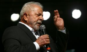 Leia mais sobre o artigo Lula deve começar “revogaço” de armas anulando oito decretos