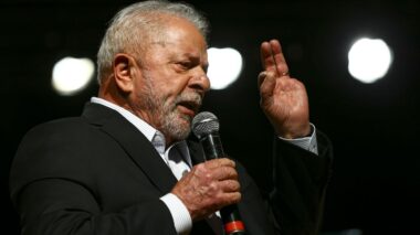 Lula deve começar “revogaço” de armas anulando oito decretos