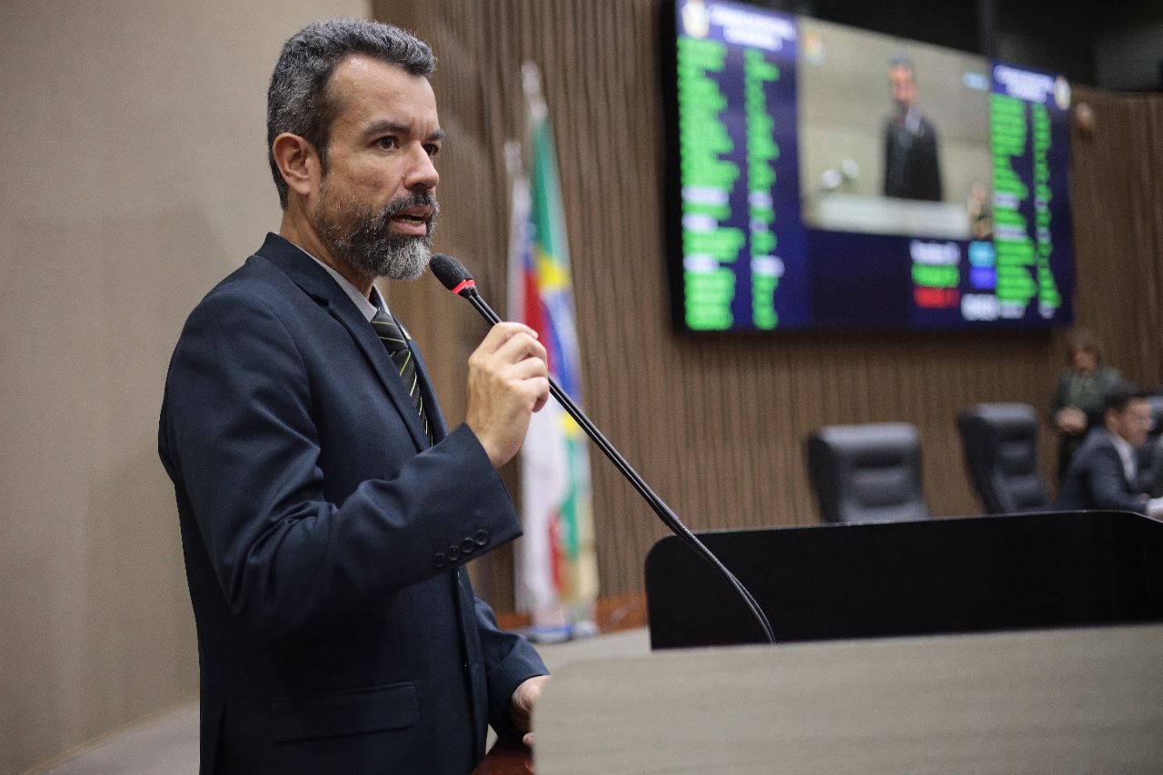 No momento, você está visualizando Peixoto é o vereador de Manaus com mais leis aprovadas na atual legislatura