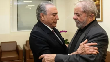 Temer refuta Lula após ataques do petista: “Golpe de sorte”