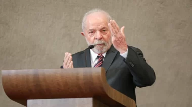 “Vamos incluir de novo pobre na economia”, afirma Lula