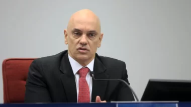 Após audiências, Moraes decide manter 942 presos por atos