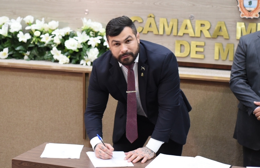 Você está visualizando atualmente Vereador Capitão Carpê toma posse como Ouvidor da Câmara Municipal de Manaus