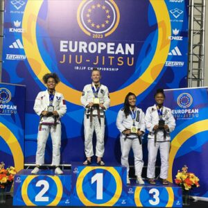 Leia mais sobre o artigo Atletas Manauaras conquistam medalhas no campeonato Europeu de Jiu-Jitsu