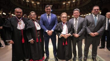 Na posse da nova diretoria do TJAM, Wilson Lima destaca a importância da harmonia entre os poderes