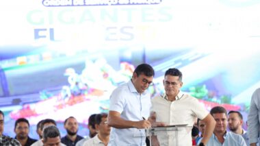 Wilson Lima e David Almeida assinam ordem de serviço para construção do Parque Gigantes da Floresta