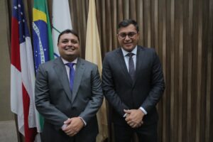 Leia mais sobre o artigo Em posse do novo presidente da CMM, Wilson Lima destaca harmonia e independência entre poderes