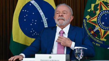 Lula acusa governo Bolsonaro de “genocídio” contra Yamanomis