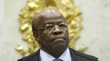 Joaquim Barbosa detona Mourão após crítica a Lula: “Poupe-nos da sua hipocrisia”