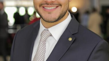 Adail Filho toma posse como deputado Federal do Amazonas
