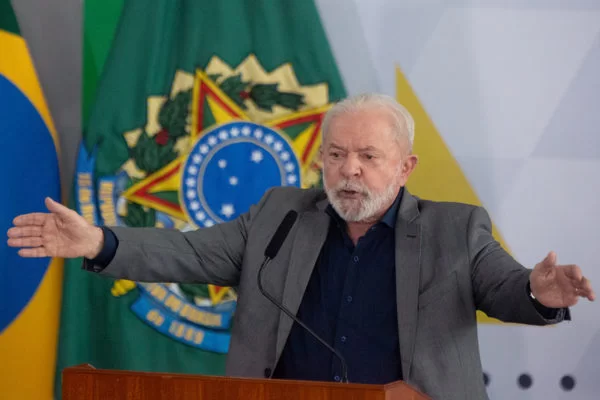 Você está visualizando atualmente STF reconhece decreto de Lula para controle de armas e CACs